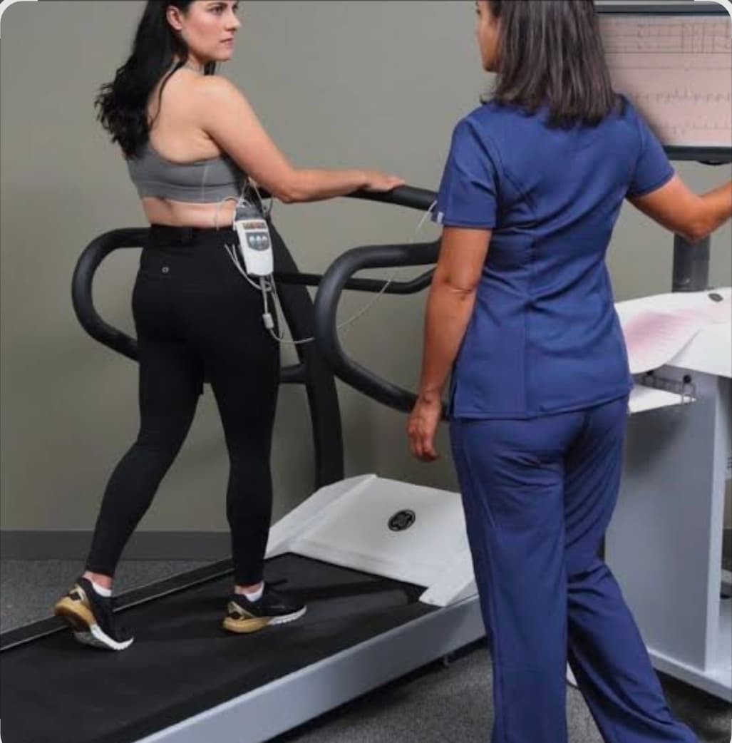 Cardiac exercise stress testing treadmill